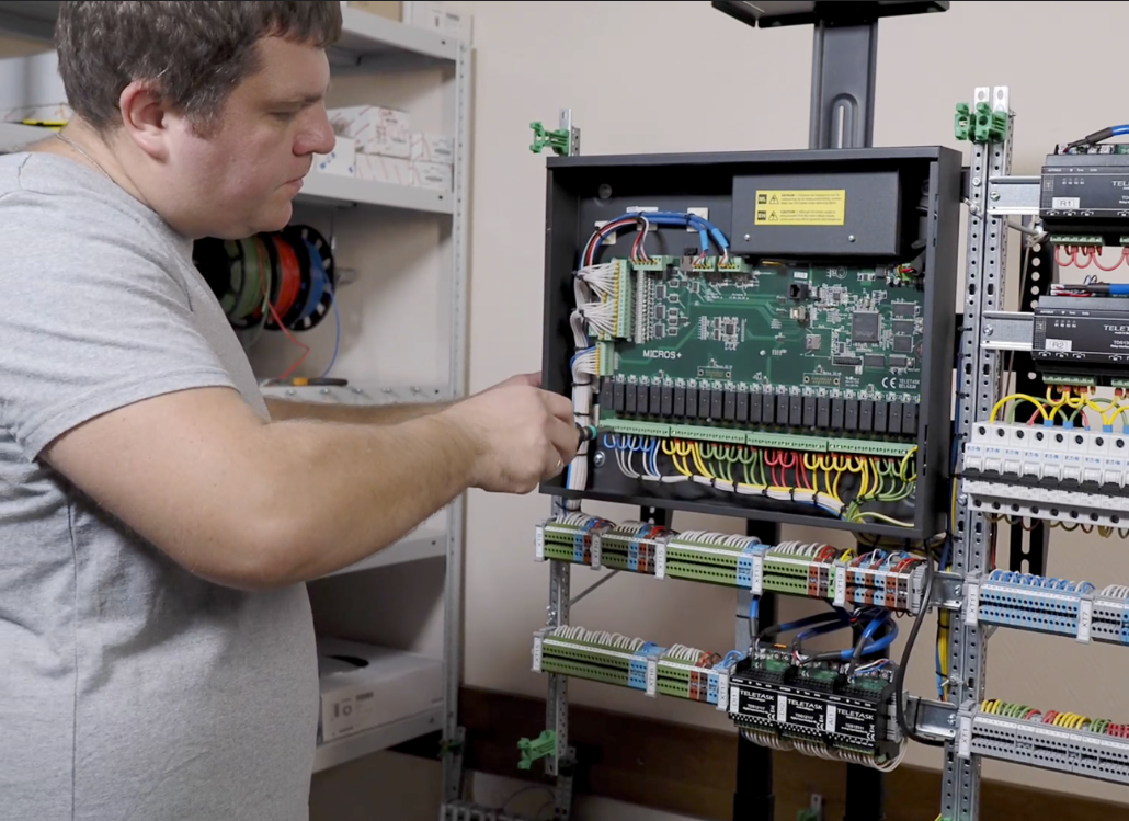 Николай Волков